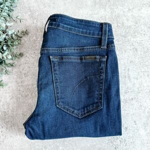 Joes Dark Wash Curvy Skinny Jean Size 26